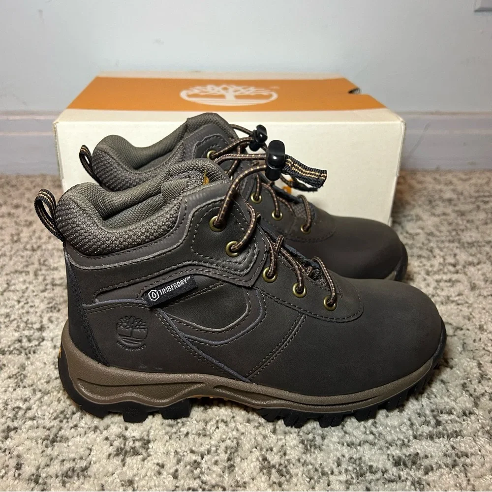 Timberland nwb dark